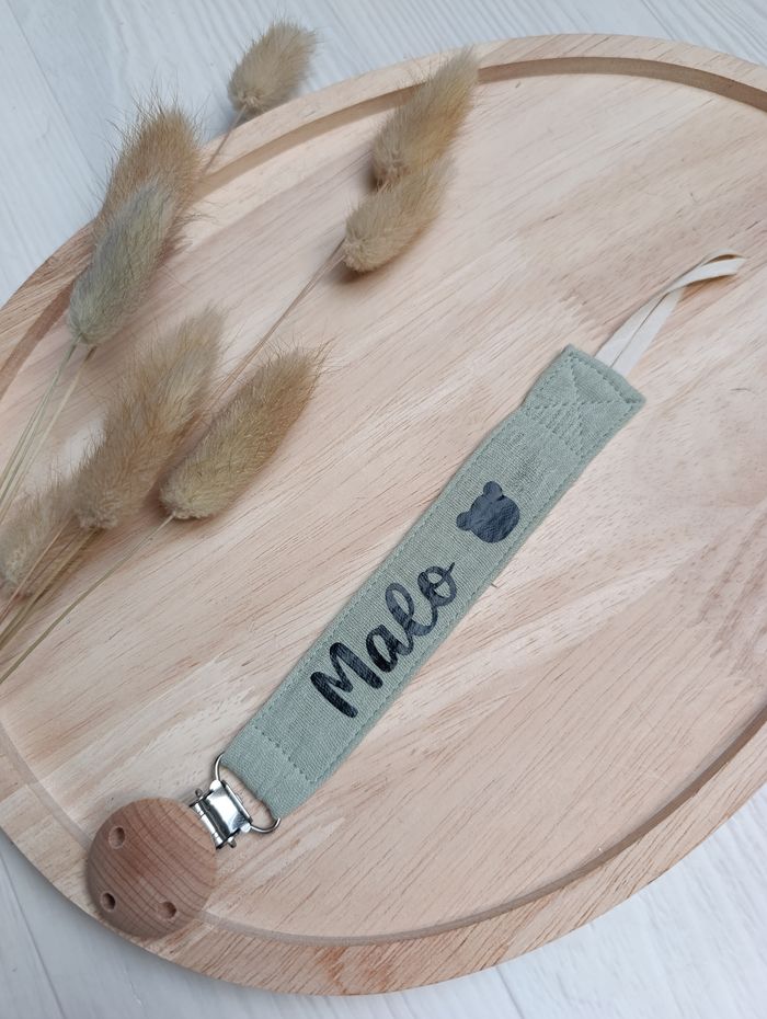 Attache tétine personnalisée