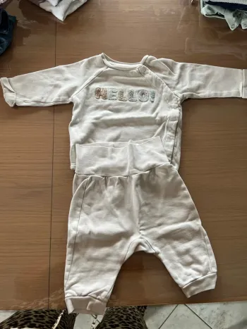Tenue 6 mois garçon / mixte