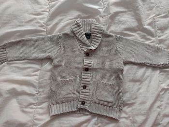 Gilet Kiabi 9m comme neuf