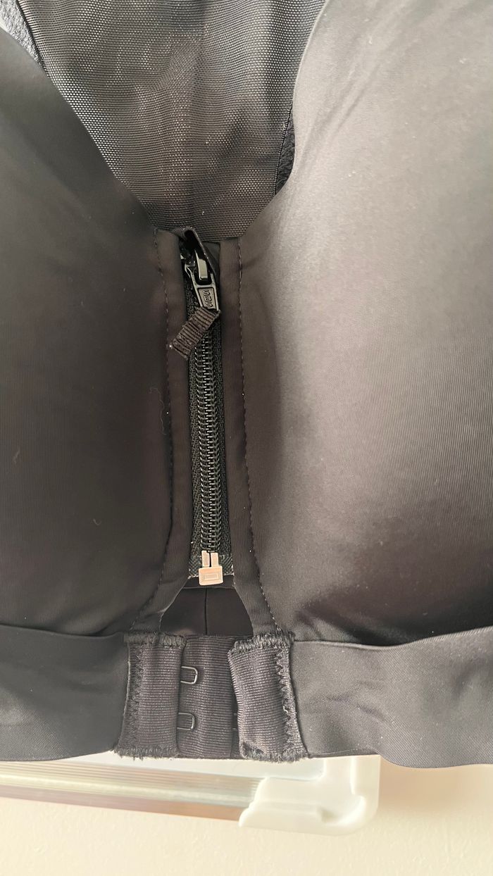 Décathlon brassière zippée double maintien fort T.M - photo numéro 4