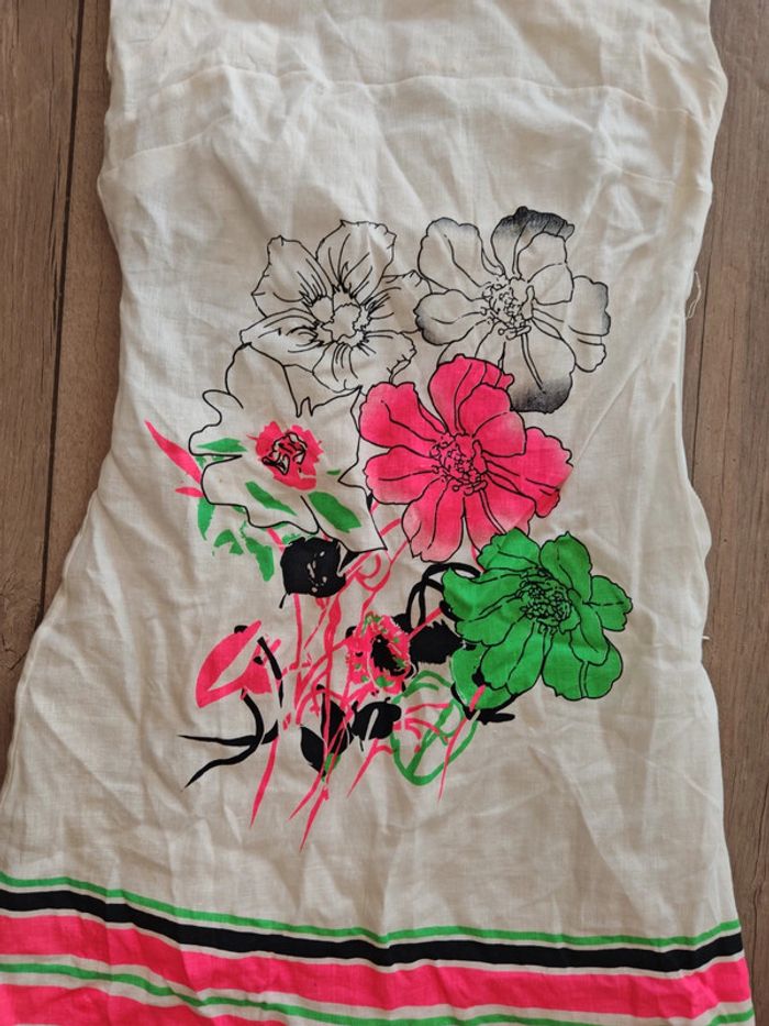 Robe d'été blanche à fleurs fluos taille 36 - photo numéro 2