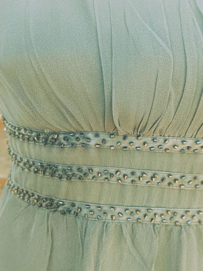Robe à bretelles et perles en soie 123 excellent état - photo numéro 4