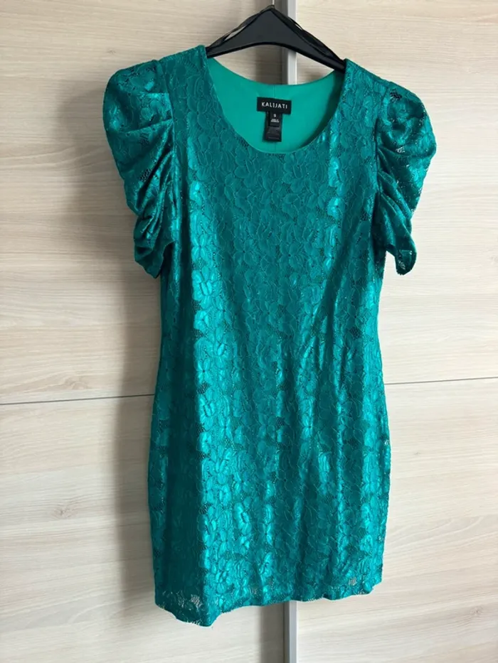 Robe courte femme