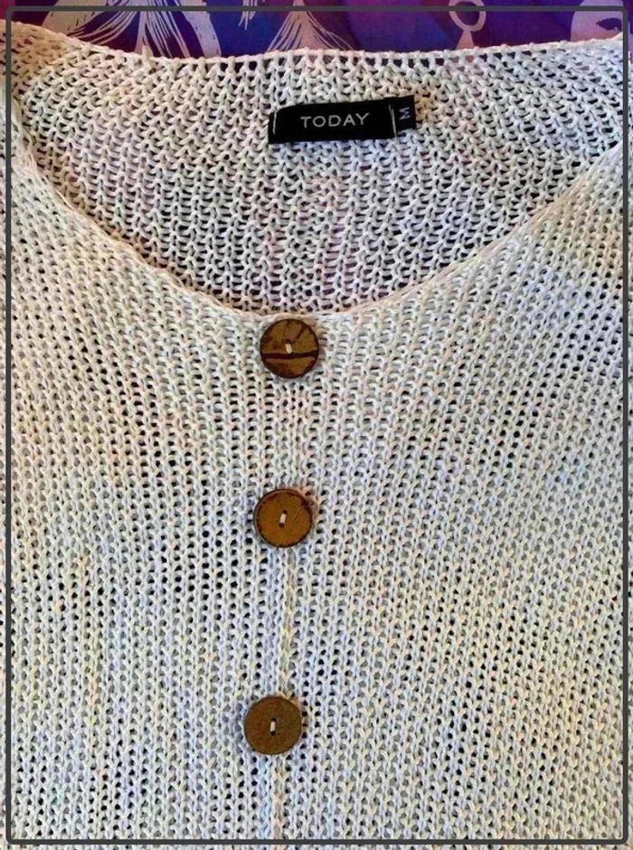 Pull  en  maille transparent  taille 38  marque today - photo numéro 4