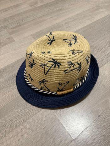Chapeau 2-4 ans motif palmier