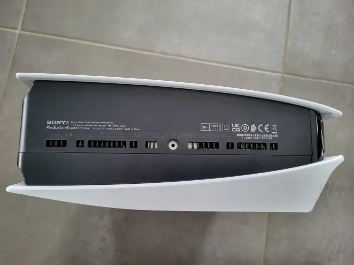 PS5 Blanc noir très bon état - photo numéro 5