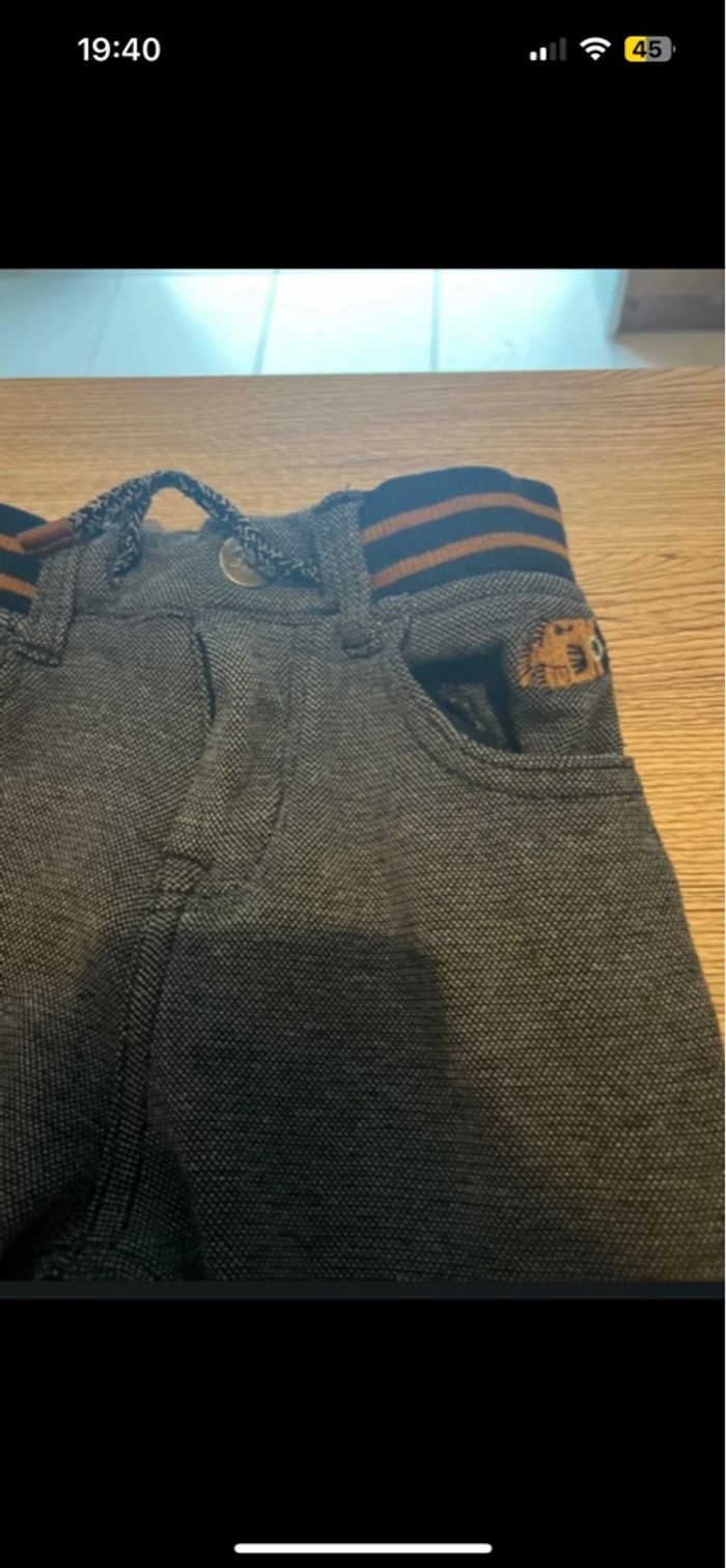 Pantalon. D’enfant