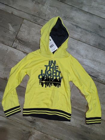 Pull jaune