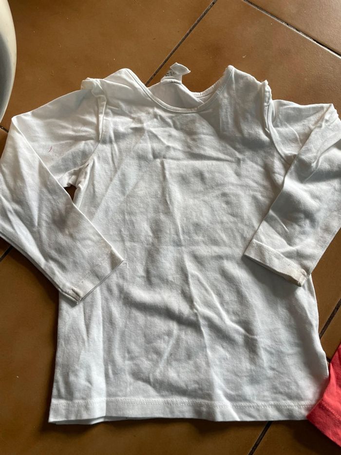 Lot 4 t shirts fille 12/18 mois - photo numéro 8