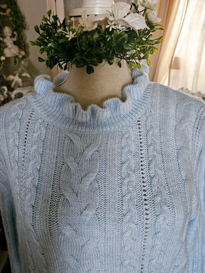 Pull bleu ciel torsadé H & M Taille L Neuf