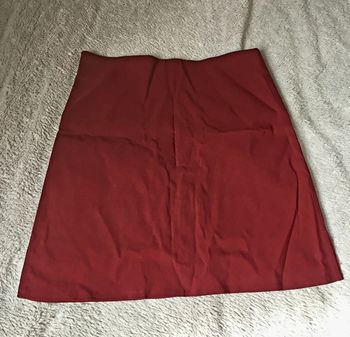 Jupe courte bordeaux taille 38