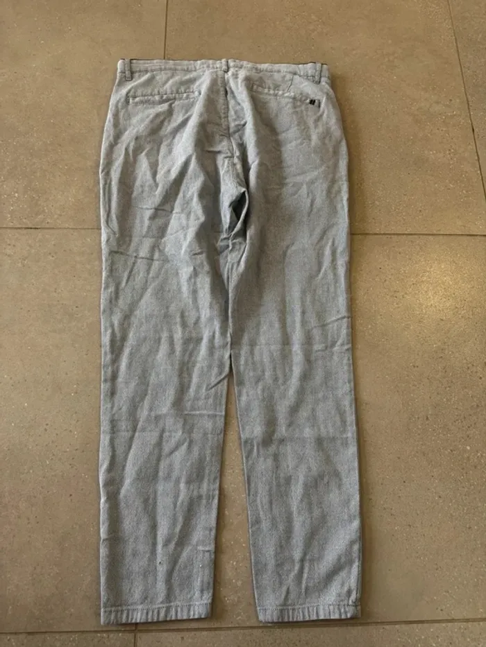 Pantalon Zara, taille 42, très bon état 42x95cm - photo numéro 2