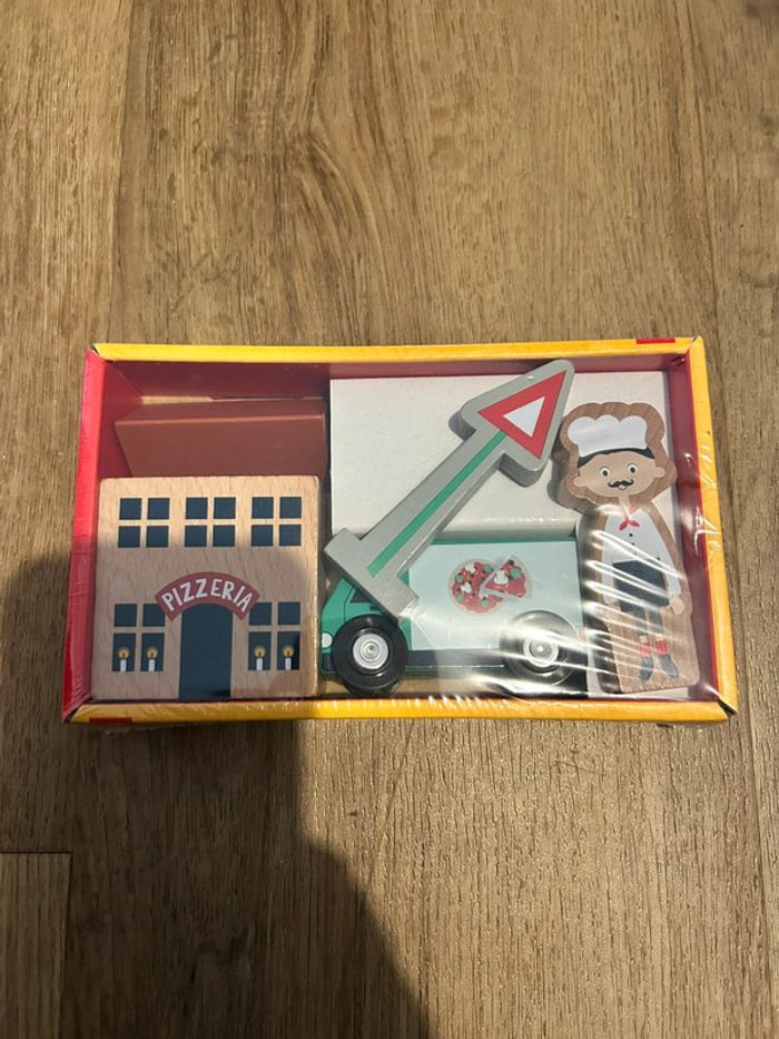 Camion pizza en bois Hema