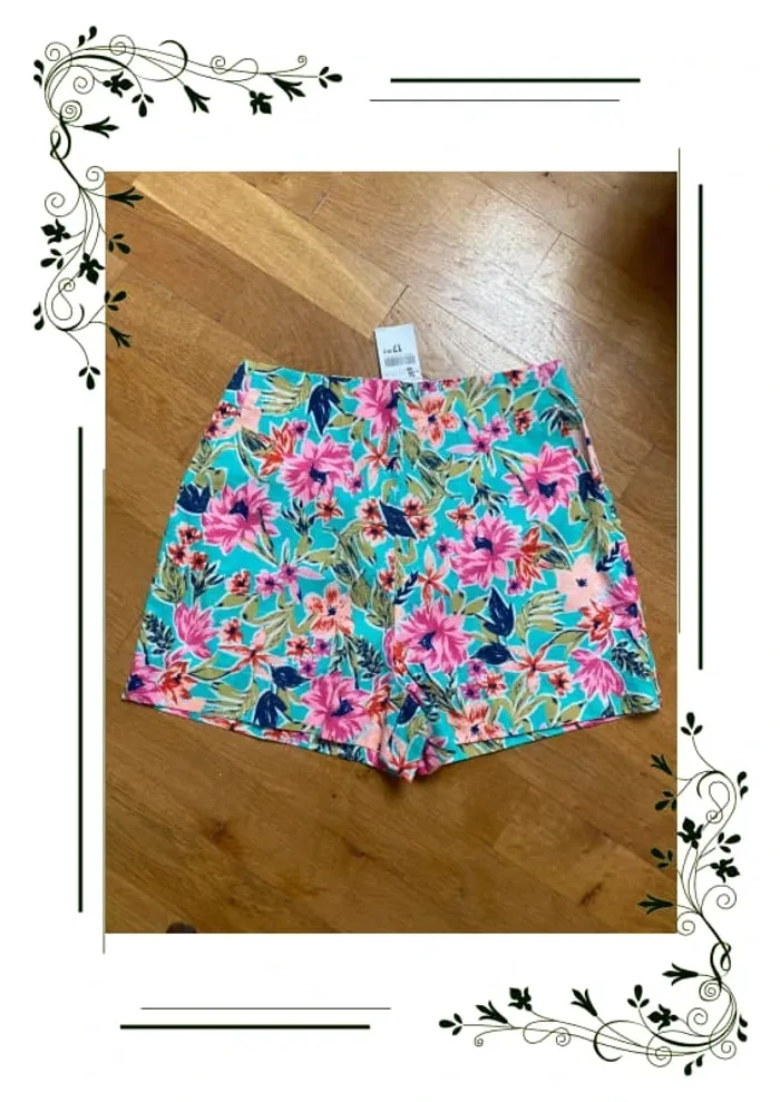 Short Pimkie fleuri taille 34 neuf