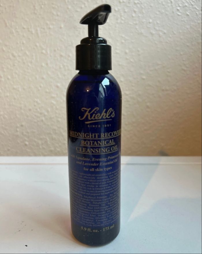 Midnight Recovery Botanical Cleansing Oil ( KIEHL’S)