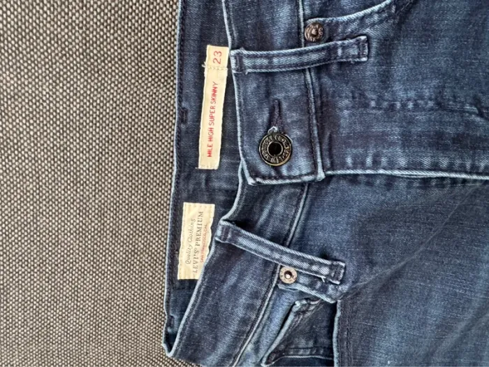 Magnifique Jeans levi’s Mile high super skinny w23 taille française 32/34 - photo numéro 4