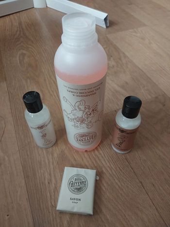 Lot gel douche hotel cheyenne