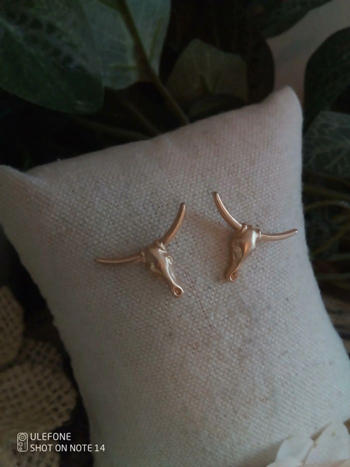Boucles d'oreilles vaches dorées - photo numéro 2