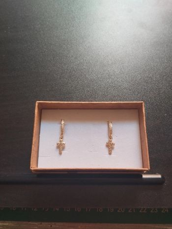 Boucles d'oreilles croix