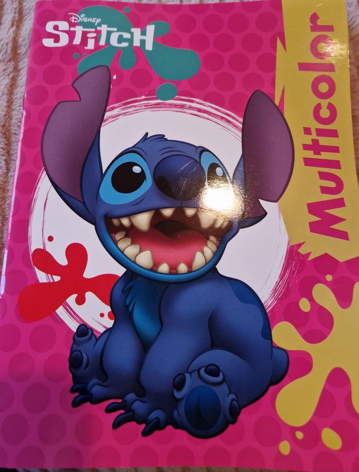 Cahier de coloriage Stitch