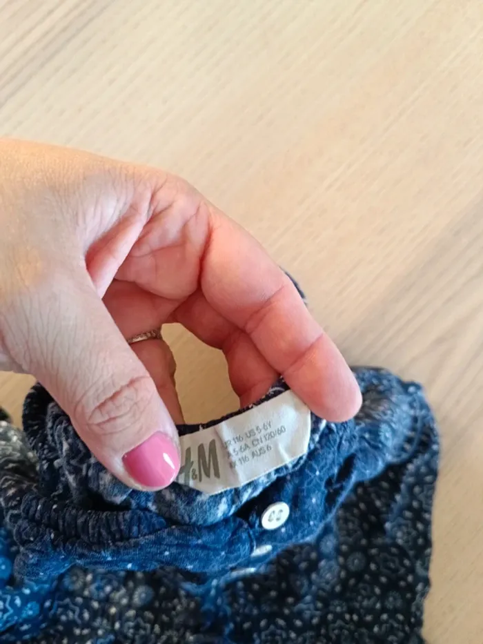 Combinaison short H&M 5-6 ans - photo numéro 2