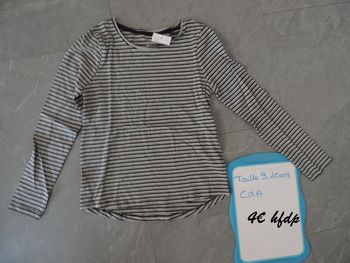 tee shirt manche longue C&A taille 9-10 ans
