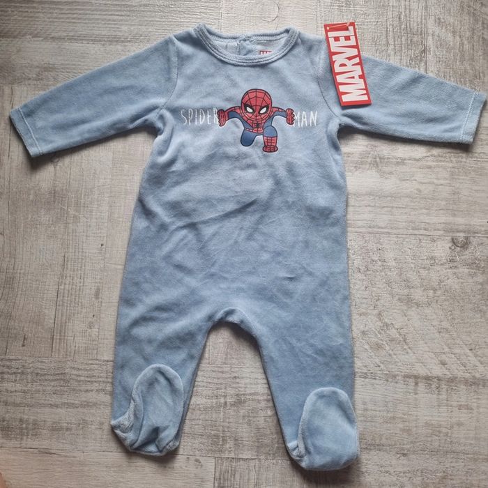 Pyjama neuf spiderman 6 mois