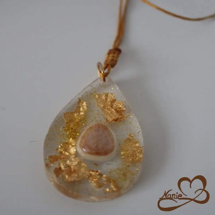 Pendentif en résine avec une mosaïque orangée !! - photo numéro 3