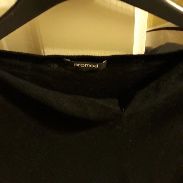 Haut noir - photo numéro 2