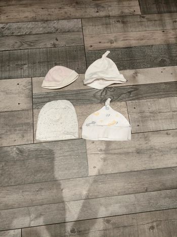 Bonnets de naissance