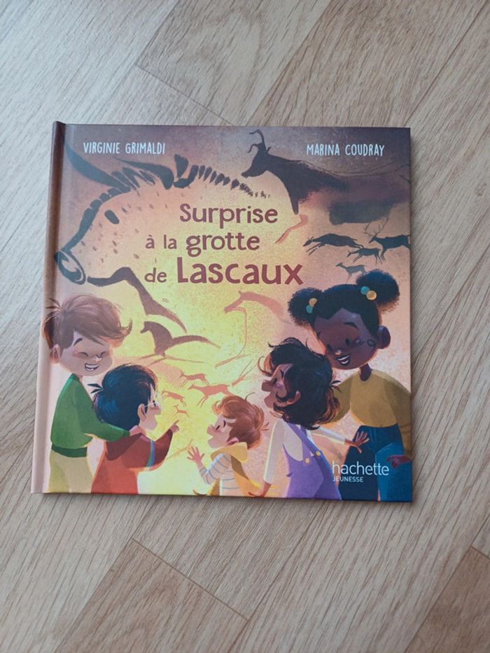 Livre surprise à la grotte de Lascaux