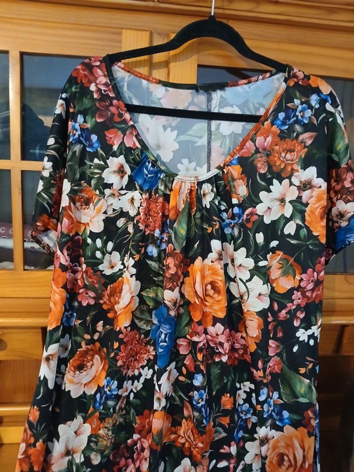 Robe fleurie légère taille 52 - photo numéro 5