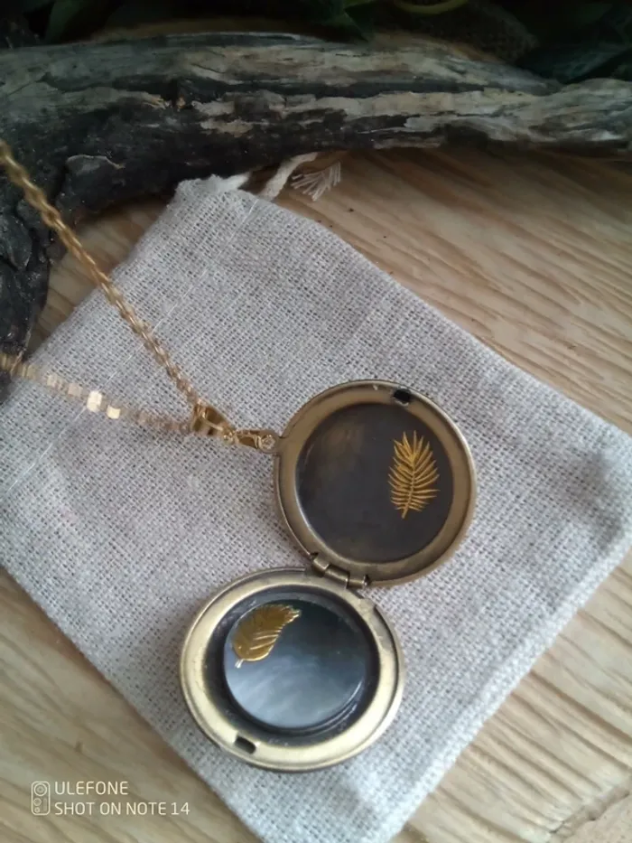 Collier médaillon ouvrable petite fée bohème - photo numéro 4