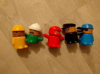 Petits bonhommes