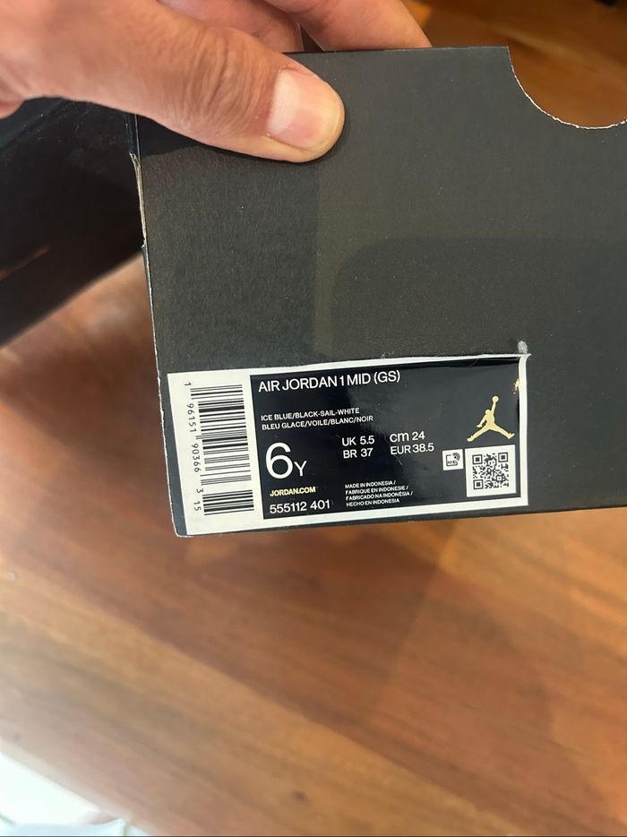 Jordan 1 taille 38.5 - photo numéro 4