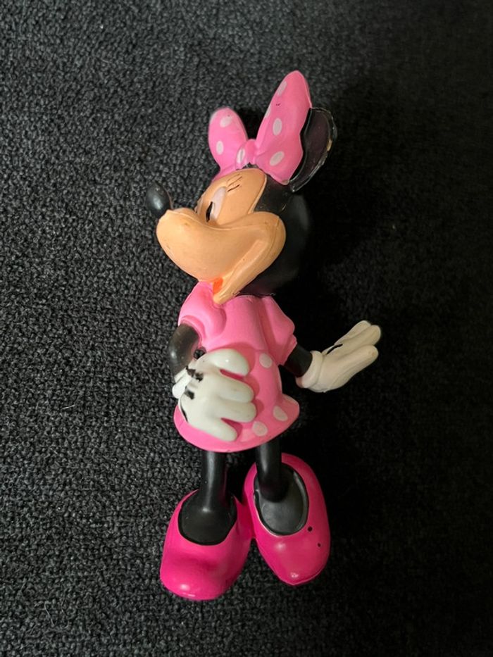 Minnie figurine