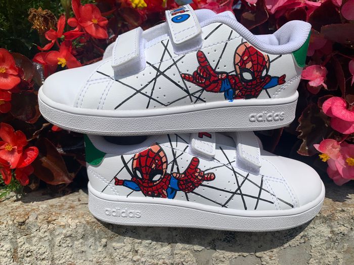 Basket Customisées Spiderman - photo numéro 2