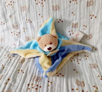 Doudou ours Baby Nat jaune bleu
