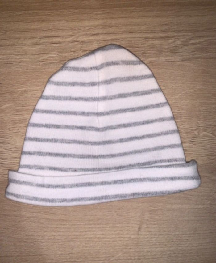 Bonnet à rayures