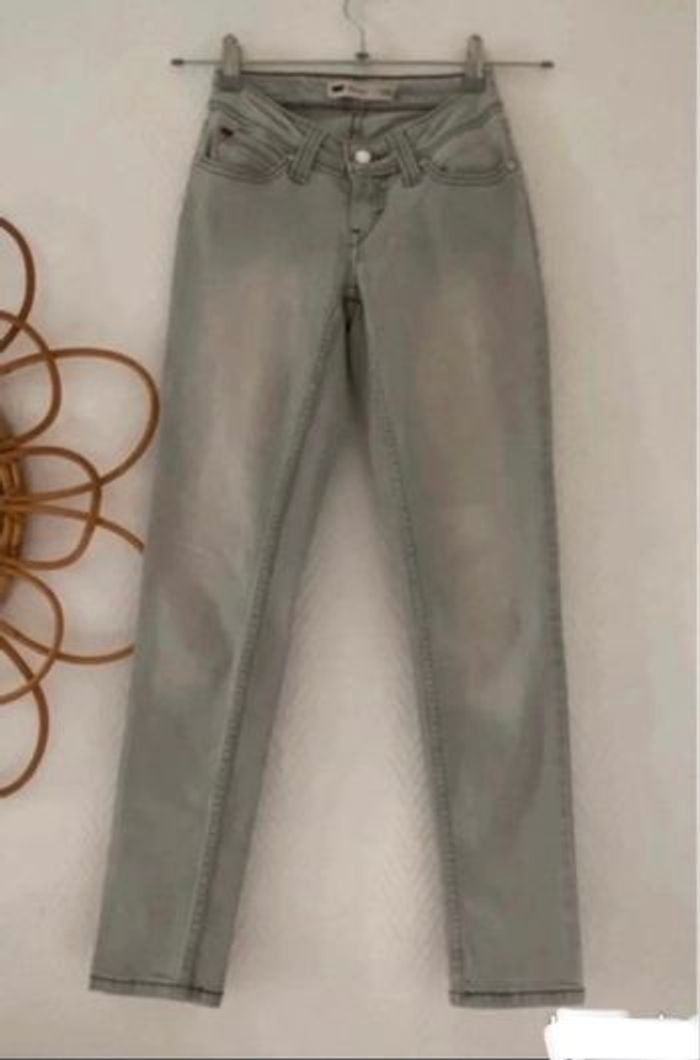 Jean Lévis bold Bold Curve low Rise skinny taille 34 - photo numéro 2