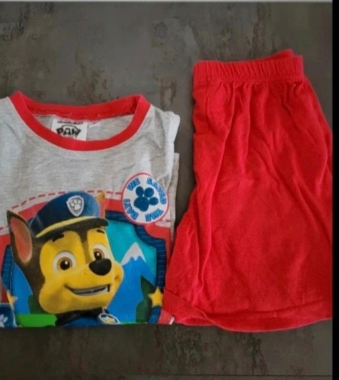 Lot de t-shirts et pyjamas garçon – Taille 6 ans - photo numéro 2