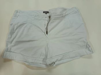 Short blanc