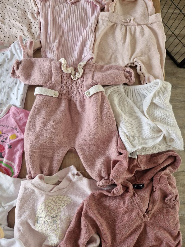 Gros lot fille 1 mois - photo numéro 2