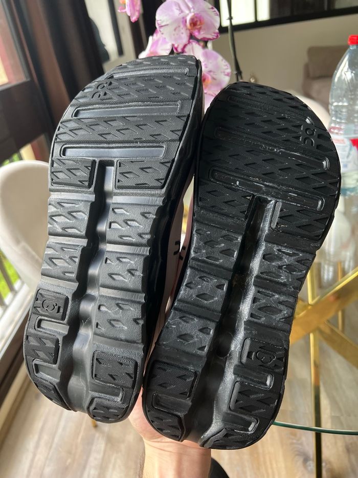 Chaussure ON - photo numéro 2