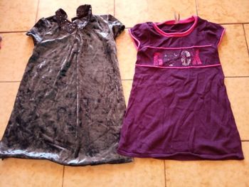 Lot 2 robes