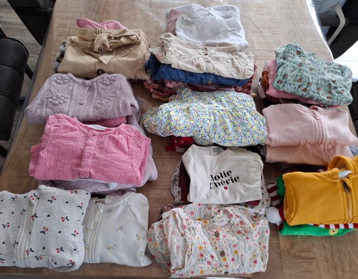 Lot vêtements bébé fille