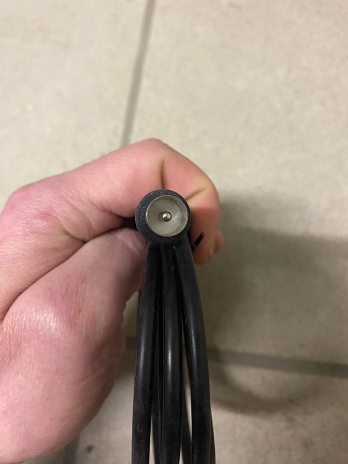 Câble antenne - photo numéro 3