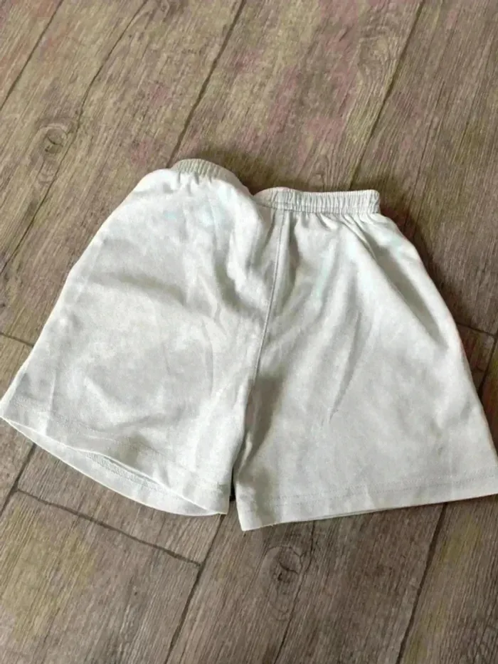 Short 3 ans - photo numéro 3