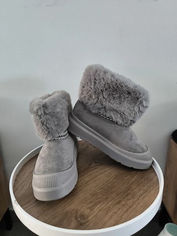 Botte double fourrure synthétique taille 40 neuve