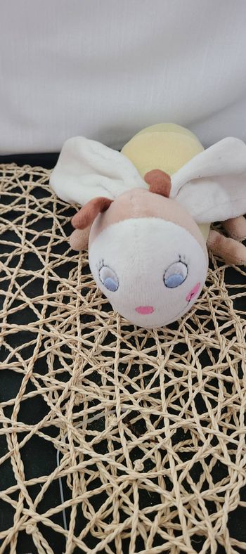 DPAM DU PAREIL AU MEME abeille/papillon doudou vert